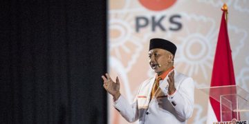 PKS: Pembangunan Bukan Sekadar Tol, Bandara, dan Pelabuhan