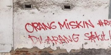 Polisi Selidiki Coretan Tembok ‘Orang Miskin Dilarang Sakit’ di Solo