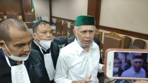 Kivlan Zen, terdakwa kasus dugaan kepemilikan senjata api dan peluru tajam ilegal, dalam sidang tuntutan di Pengadilan Negeri Jakarta Pusat, Jumat (20/8/2021). Foto: TRIBUNNEWS/RIZKI SANDI SAPUTRA Kivlan Zen, terdakwa kasus dugaan kepemilikan senjata api dan peluru tajam ilegal, dalam sidang tuntutan di Pengadilan Negeri Jakarta Pusat, Jumat (20/8/2021). Foto: TRIBUNNEWS/RIZKI SANDI SAPUTRA