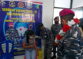 TNI AL Gelar Serbuan Vaksinasi di Pulau Terluar