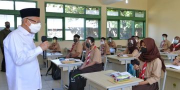 Wapres Ma’ruf Amin Tinjau PTM dan Vaksinasi COVID-19 di Kabupaten Bogor