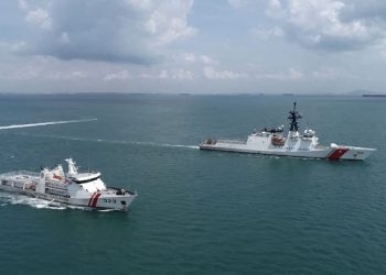 KN. Pulau Dana – 323 Bakamla RI Passing Exercise Bersama USCGC Munro – 755