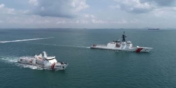 KN. Pulau Dana – 323 Bakamla RI Passing Exercise Bersama USCGC Munro – 755