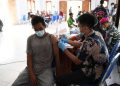 Satgas Vaksinasi Papua TNI AL dan IPDN Sasar Keerom Perbatasan Timur Ujung Negeri