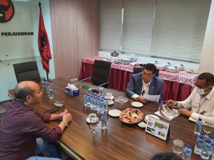 Bupati Taput Audiensi dan Ajukan Proposal Pembangunan ke Ketua Fraksi PDI Perjuangan DPR RI (dok: hotbin purba/satukanindonesia.com)