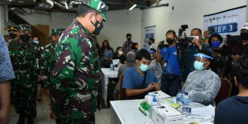 Kasal Tinjau Serbuan Vaksinasi Mall Mangga Dua Square