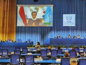 Menlu RI Retno LP Marsudi saat menghadiri pertemuan General Conference ke-65 Badan Energi Atom Dunia, Senin (20/09/2021). (Foto: Humas Kemlu)