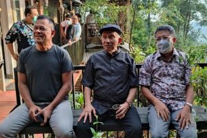 Mantan Ketua MPR RI M Amien Rais dan mantan Panglima TNI Jenderal TNI (Purn) Gatot Nurmantyo dinilai ingin bersimpati kepada Rocky Gerung. Foto/Ist