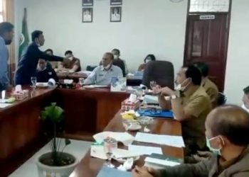 Idih Kampungan Banget, Rapat APBD DPRD Humbang Hasundutan Sumut Ricuh