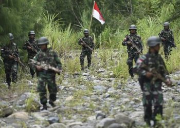 Gugur Akibat Serangan KKB, 4 Jenazah Prajurit TNI AD Dievakuasi ke Sorong