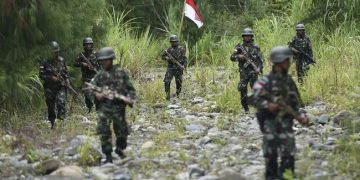 Gugur Akibat Serangan KKB, 4 Jenazah Prajurit TNI AD Dievakuasi ke Sorong