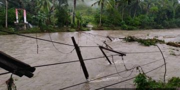 Banjir Kabupaten Buru Akibatkan Satu Jembatan Penghubung Wilayah Rusak Berat