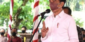 Jokowi: Percepatan Vaksinasi dan Penerapan Prokes Kunci Pengendalian Covid-19
