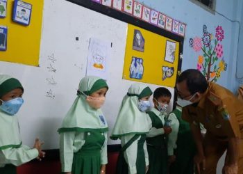 Pandemi Belum Selesai, Kadisdik Imbau Guru Lebih Ketat Laksanakan Prokes