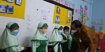 Pandemi Belum Selesai, Kadisdik Imbau Guru Lebih Ketat Laksanakan Prokes