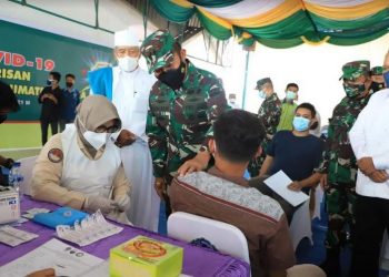 Pangdam I/BB Tinjau Pelaksanaan Vaksinasi Bagi Para Mahasiswa Umsu Medan