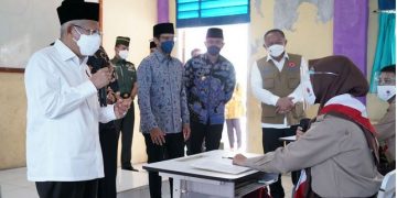Ketua satgas Tinjau Kegiatan PTM dan Vaksinasi di Provinsi Banten
