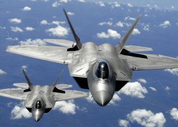 Ciut! Jet Tempur F-22 Amerika Serikat Pilih Kabur Jika Duel Udara dengan Su-35 Rusia