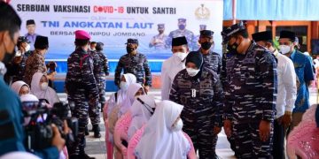 TNI AL Siapkan Pelajar Masuki Tatap Muka dengan Serbuan Vaksin