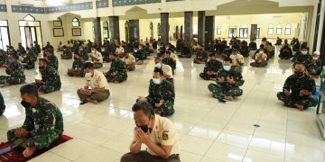 Sehari Menjelang HUT Ke-76 TNI, TNI AL Gelar Doa Bersama Serentak
