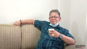 Aloy Samosir (Alocius Samosir) Saat Mengunjungi Kantor Berita SatukanIndonesia.com Saluran Berita Pemersatu Bangsa, Jum'at , 22/10/2021) Foto:SatukanIndonesia.com/Nal