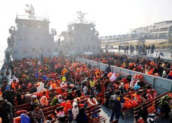 Bangladesh Pindahkan 81.000 Rohingya ke Pulau Terpencil