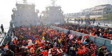 Bangladesh Pindahkan 81.000 Rohingya ke Pulau Terpencil