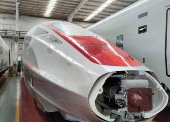 Penampakan Perdana Kereta Cepat Jakarta-Bandung