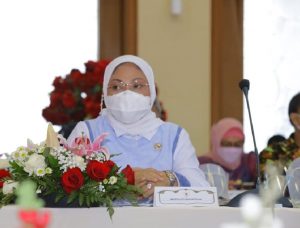 Menaker Ida Fauziyah saat di Kabupaten Manokwari, Papua Barat, Kamis (14/10/2021)