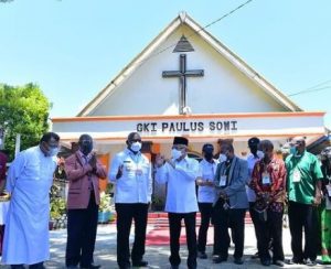 Wapres Ma’ruf Amin saat melakukan pertemuan dengan para Tokoh Agama dari Majelis-Majelis Agama Papua Barat di GKI Paulus Sowi, Manokwari, Jumat (15/10/2021). (Foto: @kyai_marufamin)
