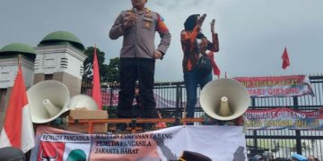 Ormas PP Demo di Senayan Memakan Korban Luka Perwira Polri