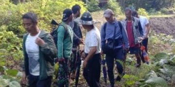 Anggota Kodim 1709/Yawa Papua Tangkap 6 WNA China yang Sedang Menambang Emas Ilegal