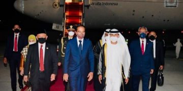 Jokowi Tiba di Abu Dhabi, Perkuat Kerja Sama Perdagangan dan Investasi