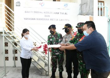 TNI AL Sinergi dengan Yayasan MMC Bantu Bedah Rumah Warga Tak Mampu