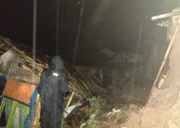 Selamat dari Tanah Longsor, Dua Warga Kabupaten Bandung Dirujuk ke RS Soreang