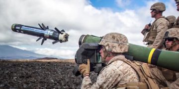 Amerika Serikat Pertimbangkan untuk Kirim Peralatan Persenjataan Baru ke Ukraina