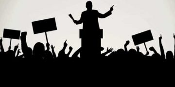 Petugas Gabungan Jaga Demo Buruh di Jakarta Hari Ini