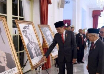Tepat 10 November, Jokowi Anugerahkan 4 tokoh Gelar Pahlawan Nasional