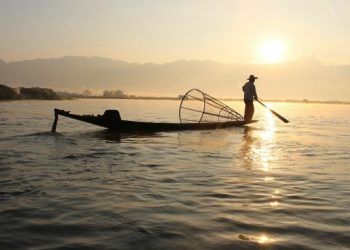 Cuaca Ekstrem, Enam Kelompok Nelayan Hilang Kontak di Natuna