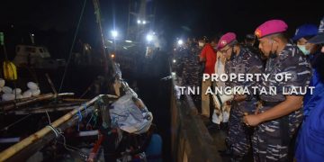 TNI AL Serahkan Pengungsi Rohingya Ke UNHCR di Dermaga Lhokseumawe Aceh