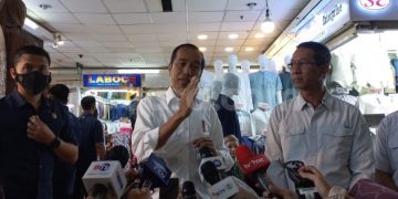 Tinjau Pasar Tanah Abang, Presiden Pastikan Aktivitas Perekonomian Sektor Riil Berjalan Baik