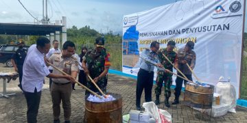Satgas Pamtas Yonif 645/Gty Hadiri Kegiatan Pemusnahan dan Penyusutan Arsip di BKIPM Entikong