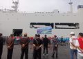 Atasi Cuaca Ekstrem TNI AL Kerahkan Kapal Perang Kirim Logistik Ke Karimun Jawa