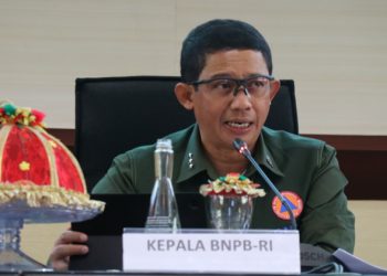 Dorong Percepatan Penanganan Bencana Hidrometeorologi di Sulsel, Kepala BNPB Serahkan Bantuan Senilai 5,4 Miliar