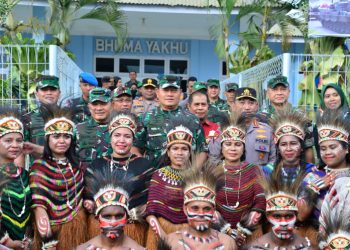 Kasal Laksamana Muhammad Ali Dampingi Panglima TNI Resmikan Polda Papua