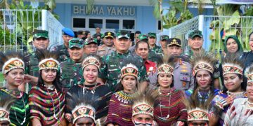 Kasal Laksamana Muhammad Ali Dampingi Panglima TNI Resmikan Polda Papua