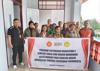 Dr. Filep Wamafma Kirim 5 Mahasiswa STIH Kuliah di Unsoed Jawa Tengah