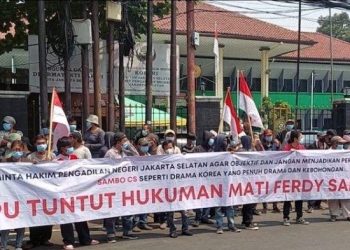 Puluhan Pemuda Gelar Aksi Minta Jaksa Hukum Mati Ferdy Sambo