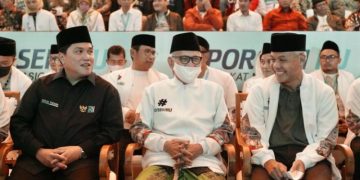 Ganjar Pranowo dan Erick Thohir Saling Puji di Acara NU