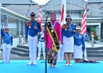 Ini Pesan Ny. Fera Muhammad Ali Saat Dikukuhkan Sebagai Ibu Taruna Akademi Angkatan Laut